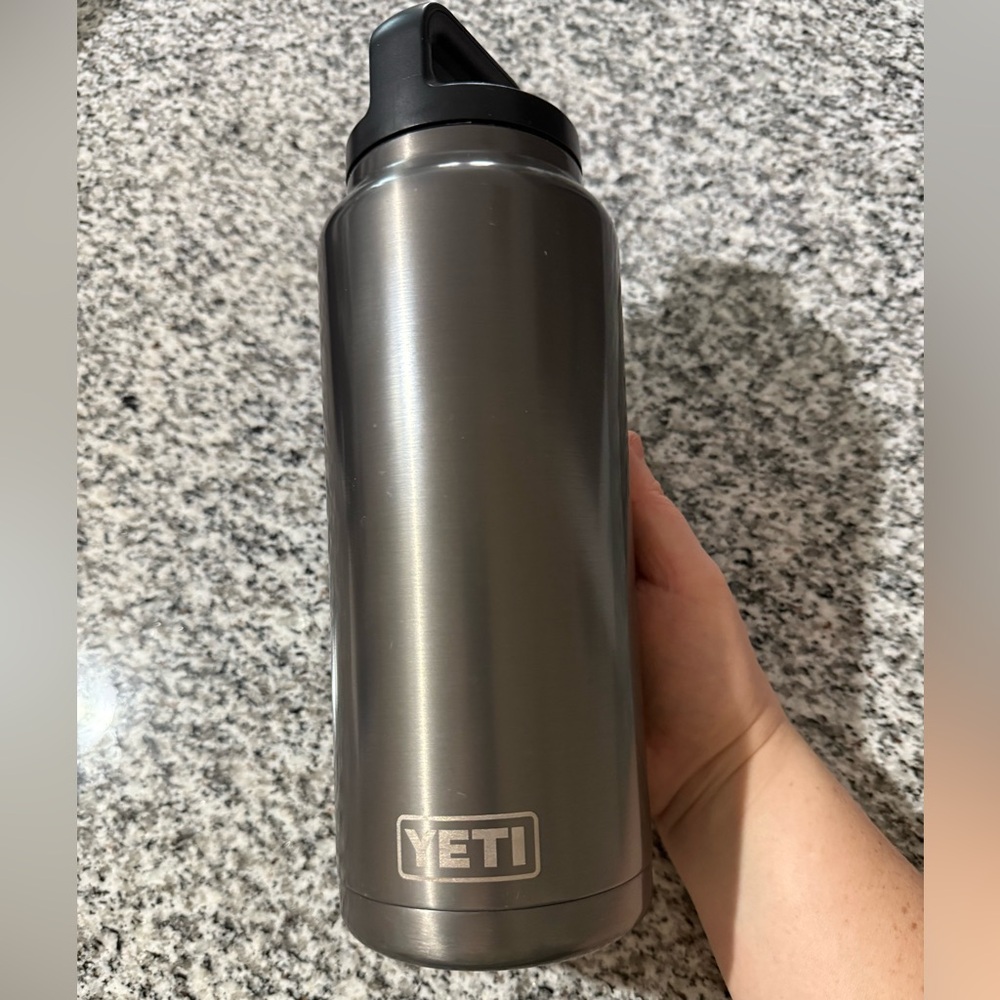 36 oz Graphite Yeti Rambler